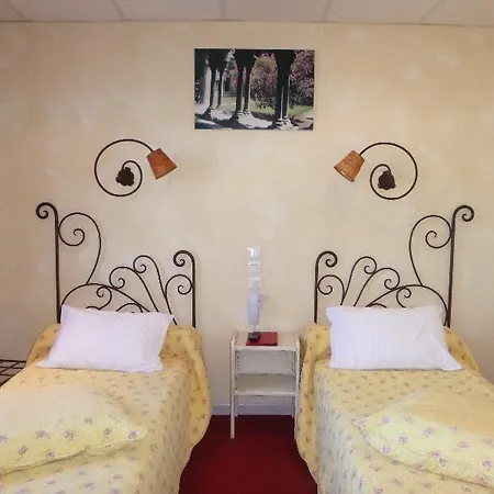 Le Regence מלון 2*